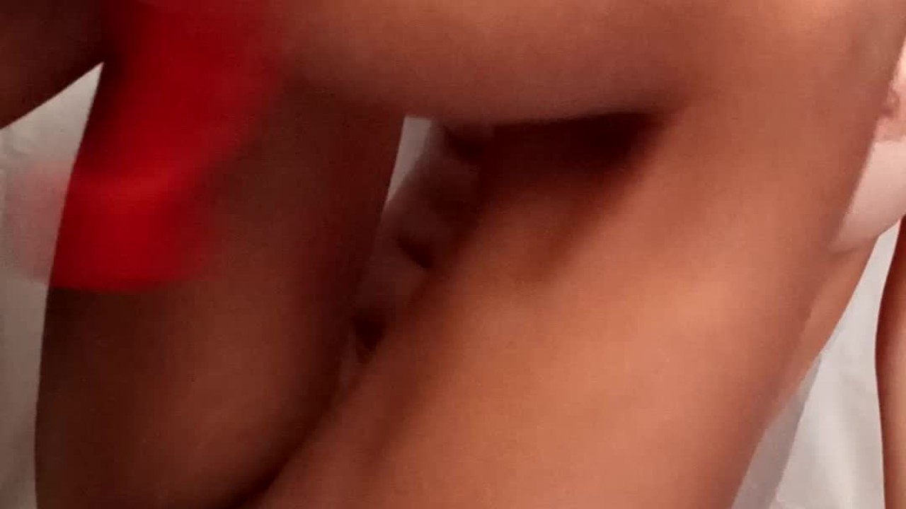 NOVINHA da BUCETINHA PERFEITA se masturbando cheia de TESÃO - RedTube