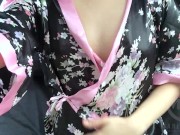 Japanese Masturbation Uncensored -【日本人無修正オナニー】乳首とクリトリスをブラシでなでたら気持ちよくてびしょ濡れになって 1/16