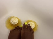 Squeezing Cupcakes - Screenshot 2 of 16 - Point Of View