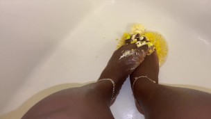 Squeezing Cupcakes