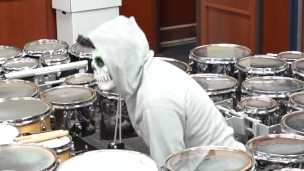 Masked Guy get FREAKY