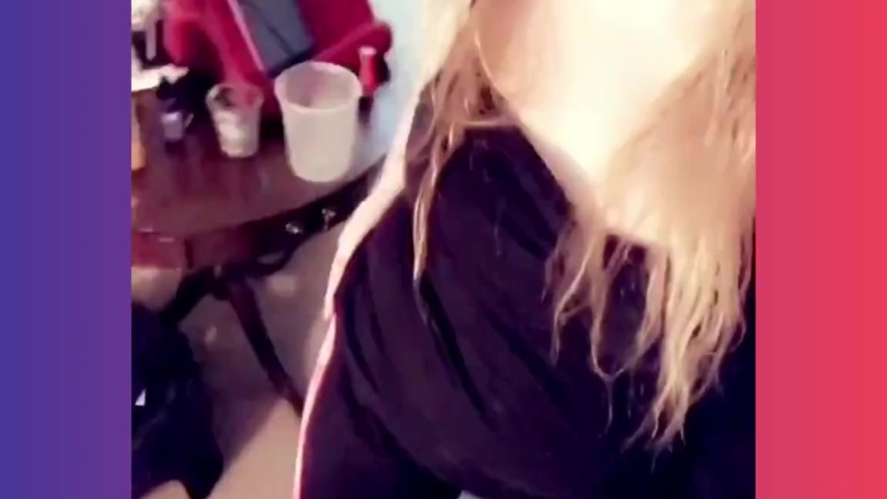 Buceta piscando em um filtro Snapchat - Vídeo de sexo grátis - RedTube