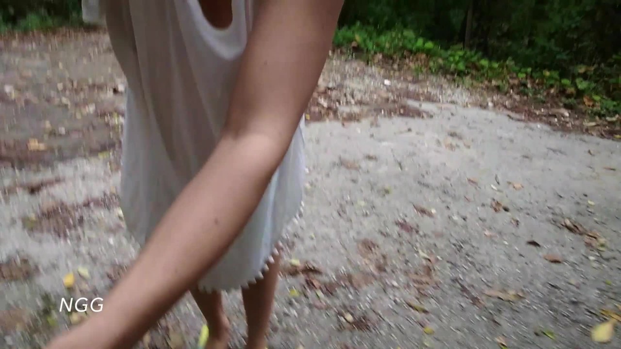 Leaving my Clothes and Touching Myself on a Public Hiking Trail - RedTube