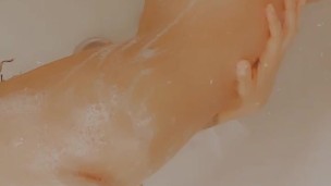  babe showers on Snapchat