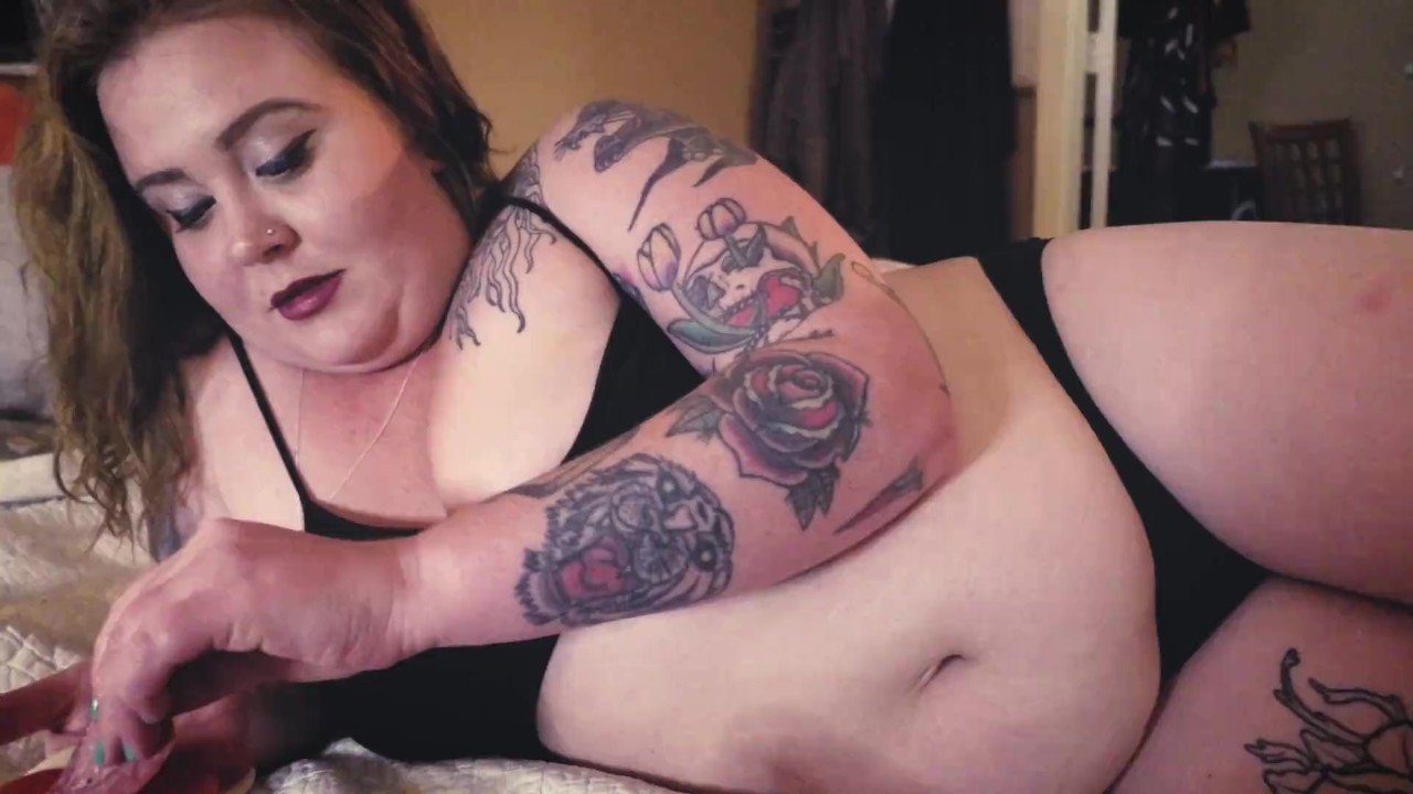 Lo-Fi Stoner BBW Goddess Golly Bells Slow-Mo Belly Play and Feeding - Free Sex Video - RedTube