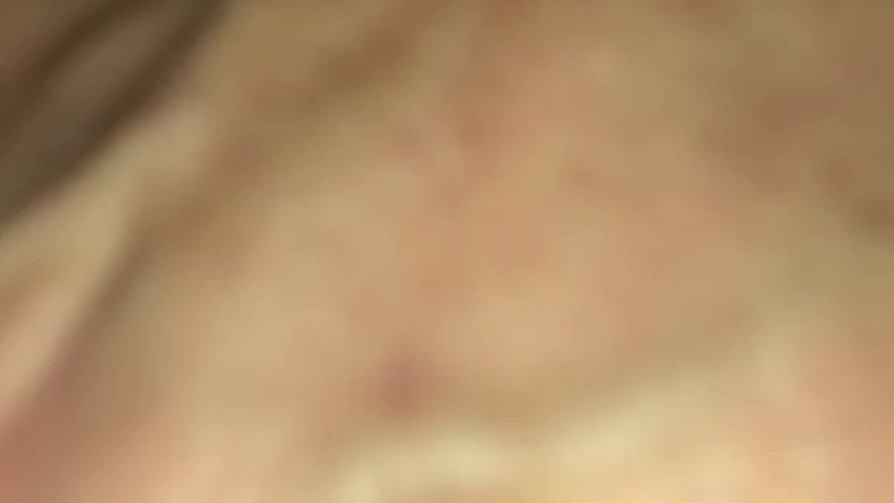 Husband films slut wife take a cock in each end with creampie leaking out - 無料セックスビデオ - RedTube