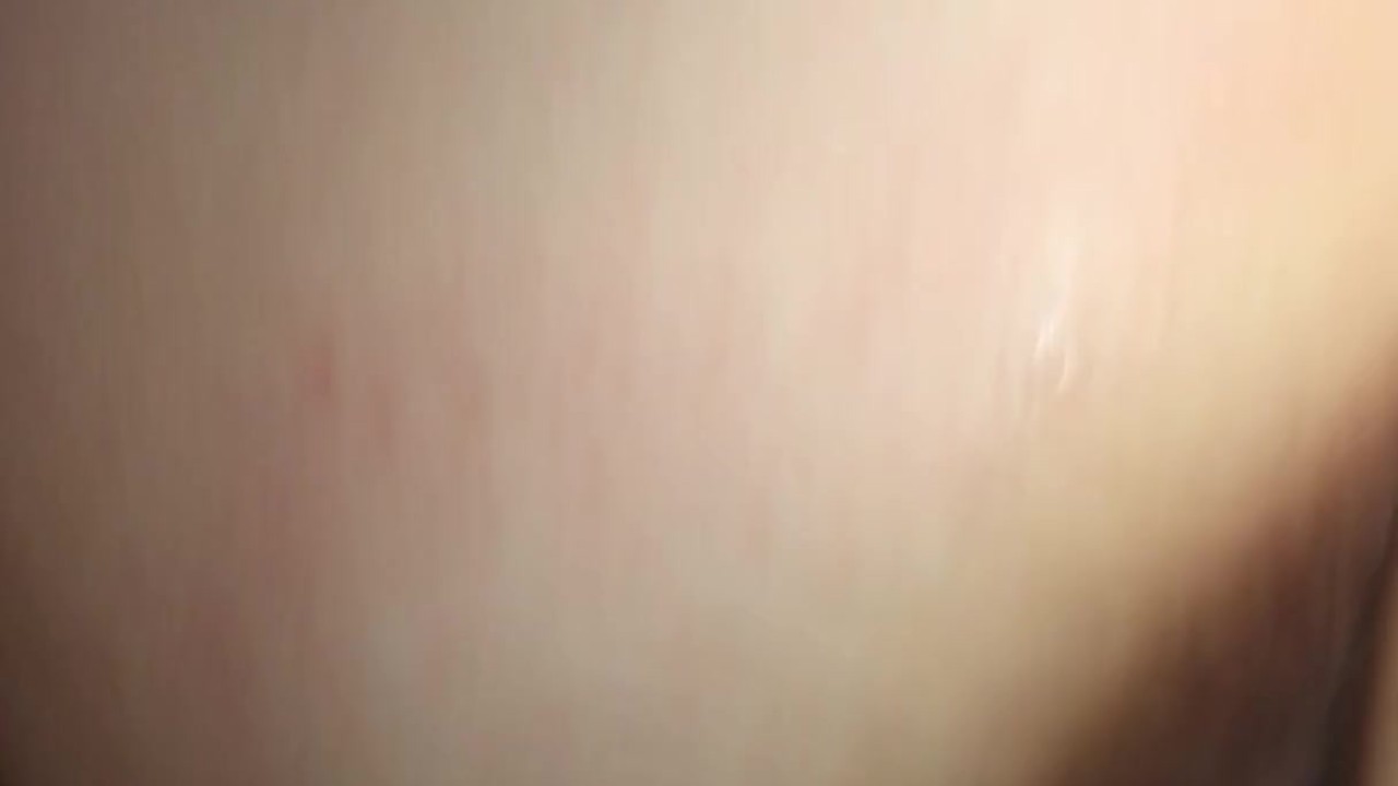 Husband films slut wife take a cock in each end with creampie leaking out - 無料セックスビデオ - RedTube