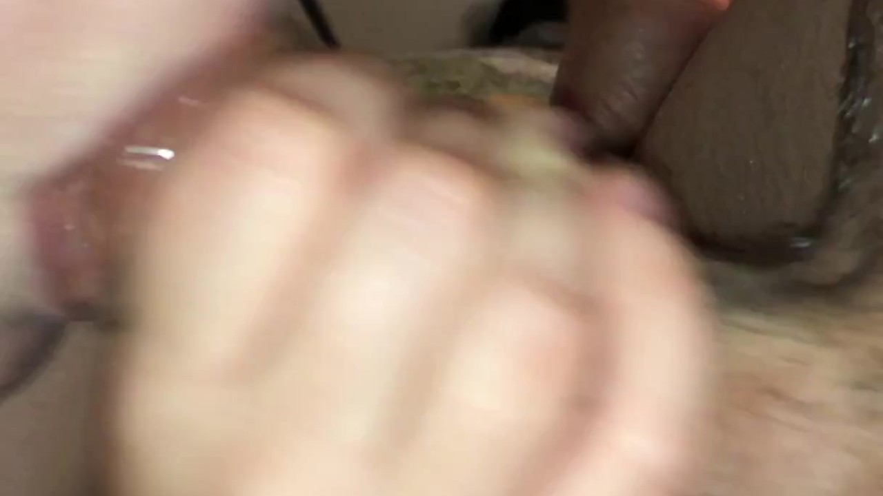 Husband films slut wife take a cock in each end with creampie leaking out - 無料セックスビデオ - RedTube