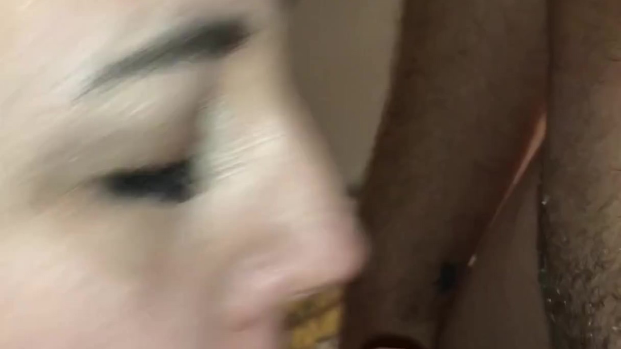 Husband films slut wife take a cock in each end with creampie leaking out - 無料セックスビデオ - RedTube
