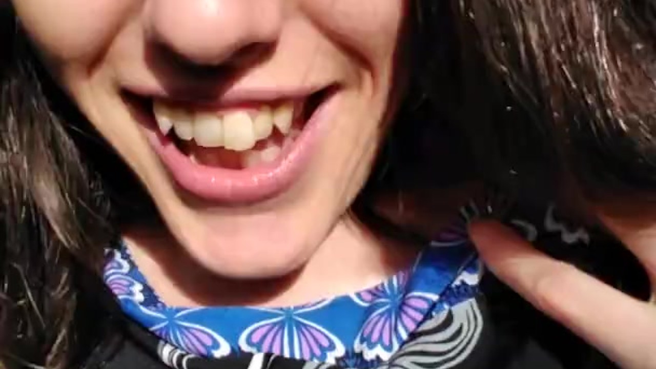 Pinkmoonlust Public Flashes ONE NIPPLE in a Very Bad Place While Talking Nervously & Looking Scared - Darmowe seks wideo - RedTube