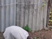 I dig a hole for autumn garbage. 12/16