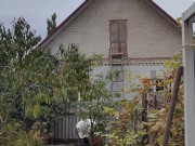 I dig a hole for autumn garbage. 13/16