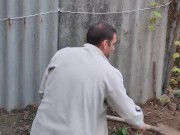 I dig a hole for autumn garbage. 8/16