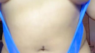 THICK GIRL PLAYS WITH HER HUGE BOOBS