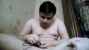 Дрочит ногами сам себе Уретральная мастурбация self suck autofellatio self footjob