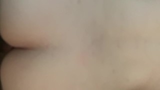 لم تجد من يمارس معها فجاء ابن الجيران العربي - RedTube