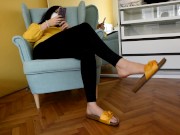 Foot model got bored during quarantine (POV foot worship, big feet, bare soles, foot tease, toes)
