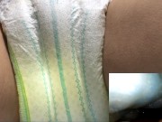 001 寝転がっておむつにおもらし。膨らんだおむつが良い感じ（パンパース） - Screenshot 10 of 16 - Abdl