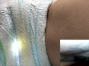 001 寝転がっておむつにおもらし。膨らんだおむつが良い感じ（パンパース） - Screenshot 2 of 16 - Kink