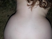 Cogemos en el mirador de la ciudad en la noche (4K) 14/16