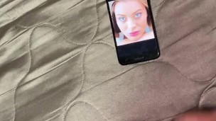 Jerking of to Lana Rhoades