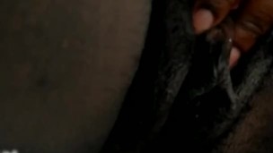Horny sapphire plays with wet clitt