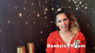Pornhub Awards 2020 Unboxing with Favorite Cam Performer Nominee Banksie!