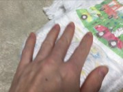 011 ムーニーマンのおむつでおしっこ！ギャザーがしっかり漏れを防いでくれます！ - Screenshot 13 of 16 - Pee