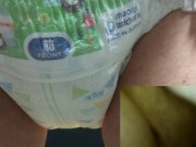 011 ムーニーマンのおむつでおしっこ！ギャザーがしっかり漏れを防いでくれます！ - Screenshot 5 of 16 - Abdl