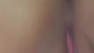 Teen Twerking & fingering pussy up close 