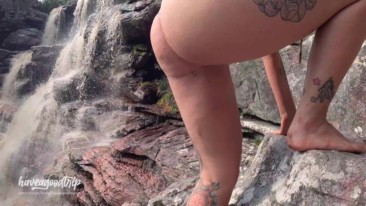 MORENA NOVINHA FUDENDO DEBAIXO DE UMA CACHOEIRA - HAVEAGOODTRIP 4K - RedTube