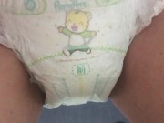 015 パンパースにたくさんおしっこ！おむつが吸収しきれません！ - Screenshot 3 of 16 - Pee