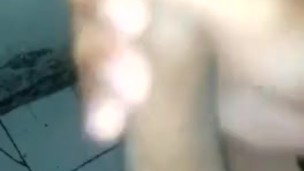 Masturbandome en el baño