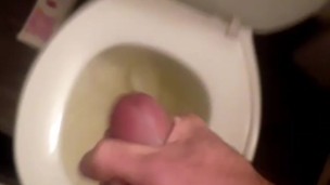 Miahthemenace shoots hot load