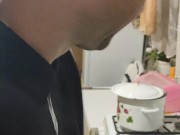 I cook compote. 14/16