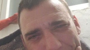 The music tickles my ear pleasantly.