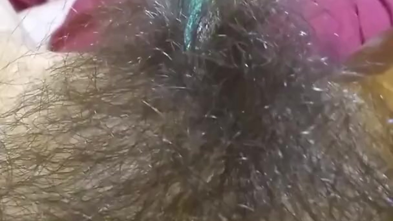 OnlyFan Tipped me to Fuck My Hairy Pussy Gspot LIVE Made in China HAIR BRUSH so I made a Video Too - Darmowe seks wideo - RedTube