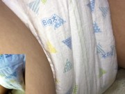 018 おむつおもらしに興奮！おむつを巻いてオナニー！ - Screenshot 4 of 16 - Diaper