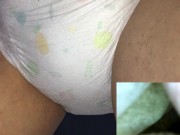 019 おむつを巻き付けてオナニーしたら…もぉ我慢できない…！ - Screenshot 3 of 16 - Pee