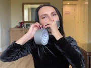 заклеила рот скотчем и подрочила а он кончил на её милое личико 2/16