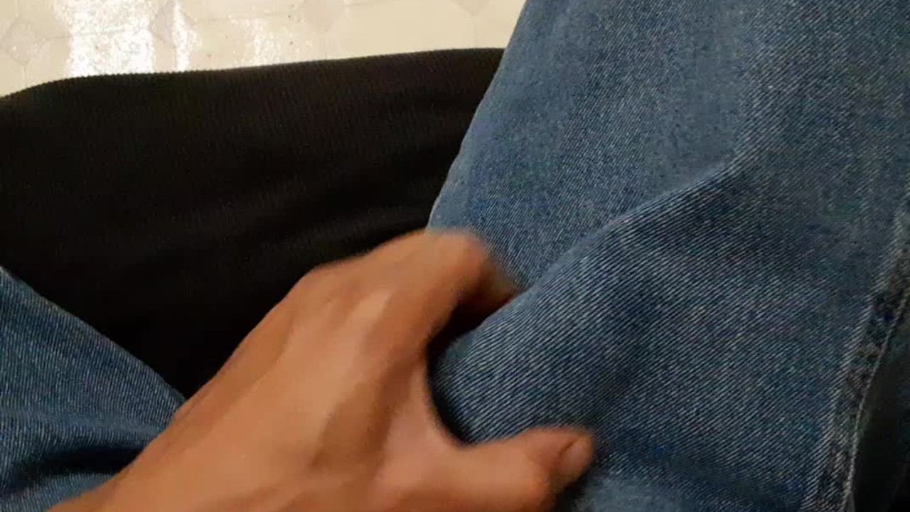 Rubbing & Teasing Throbbing Hard Cock (Cum in Pants) - Video di sesso gratis - RedTube