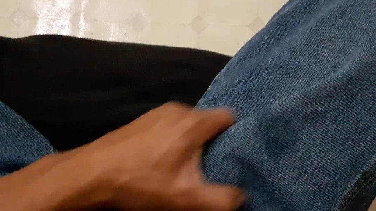 Rubbing & Teasing Throbbing Hard Cock (Cum in Pants) - Video di sesso gratis - RedTube