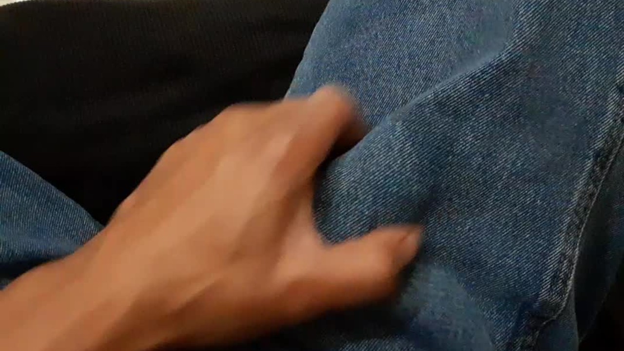 Rubbing & Teasing Throbbing Hard Cock (Cum in Pants) - Video di sesso gratis - RedTube