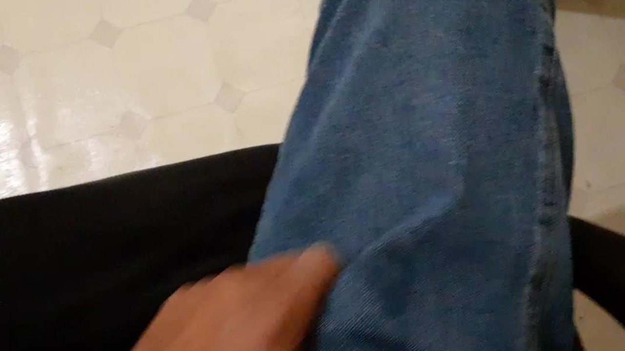 Rubbing & Teasing Throbbing Hard Cock (Cum in Pants) - Video di sesso gratis - RedTube