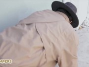 Lil Humpers - Busty Housewife Kenzie Taylor Gets So Thirsty For A Stranger's Cum In Her Mouth 1/16