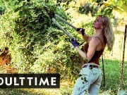 Horny MILF Serene Siren Cheats on Husband While he's Away