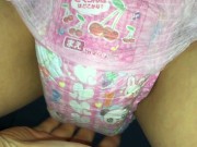 021 トレーニングおむつでおもらし！ちょっとだけオナニーもします！ - Screenshot 4 of 16 - Diaper