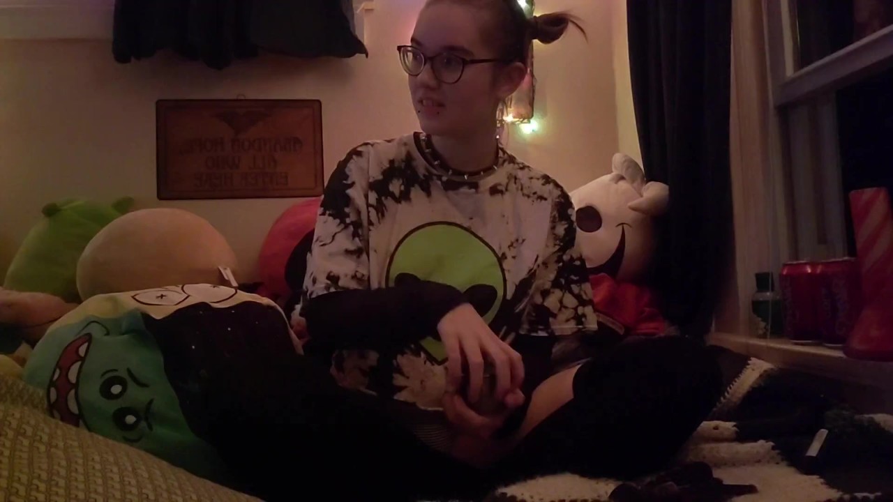 (Extra long) slutty smoke with me and fingering - Free Sex Video - RedTube