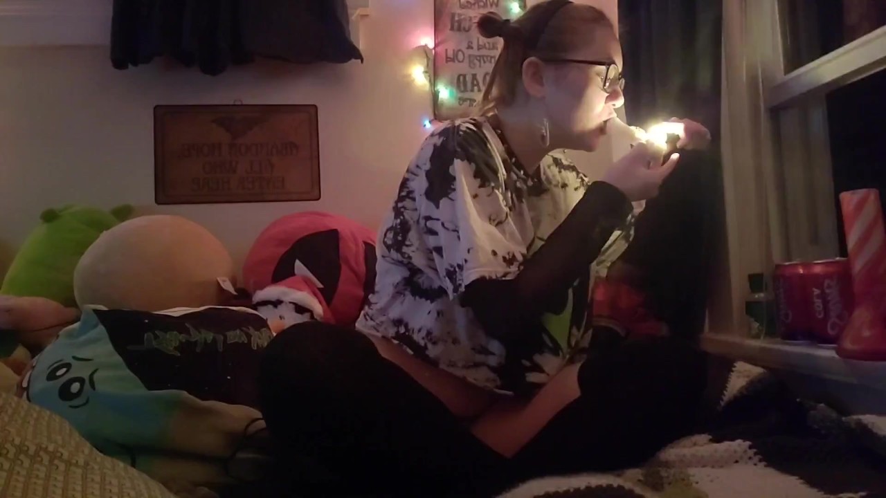 (Extra long) slutty smoke with me and fingering - Free Sex Video - RedTube
