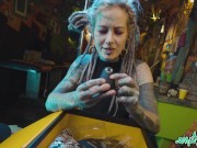 UNBOXING - Pornhub AWARDS 2020 - Anuskatzz unbox her Pornhub present - SFW, ink , tattoo, bodymod 5/16